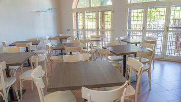 Free daily local cuisine breakfast