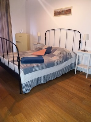In-room safe, cots/infant beds, free WiFi
