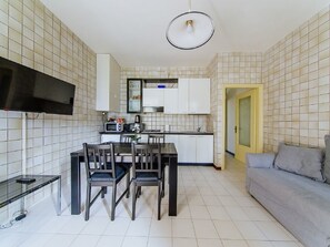 Apartment, 1 Queen-Bett und Schlafsofa, Nichtraucher, Gartenblick | Wohnbereich