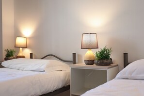 2 chambres, fer et planche à repasser, lits pliants/supplémentaires