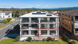 Exterior - Sunrise by the Sea 1 - Oceanview Apartment (KINGSCLIFF)