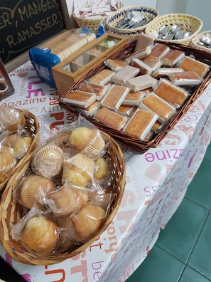 Gratis kontinental frukost varje dag