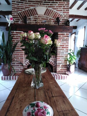 Interior detail - Le Moulin des Roses (Neslette)