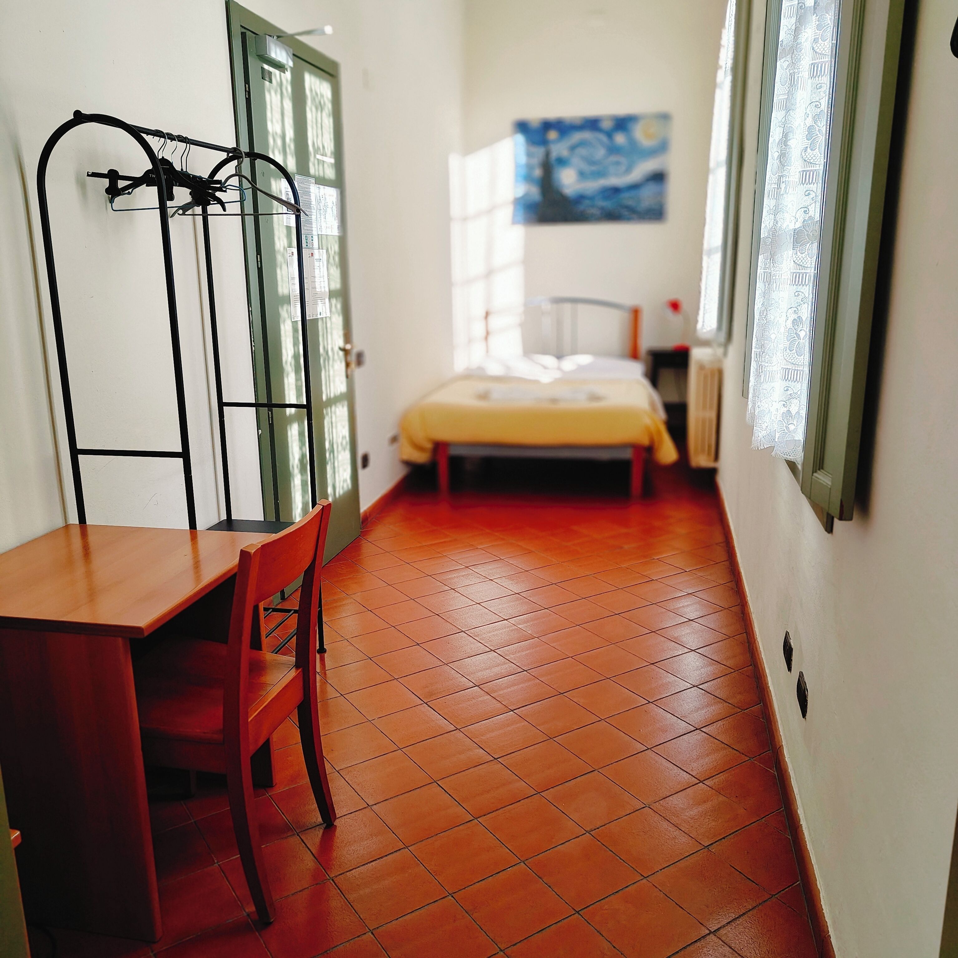 Habitación doble, baño privado | Ropa de cama hipoalergénica y caja de seguridad en la habitación 