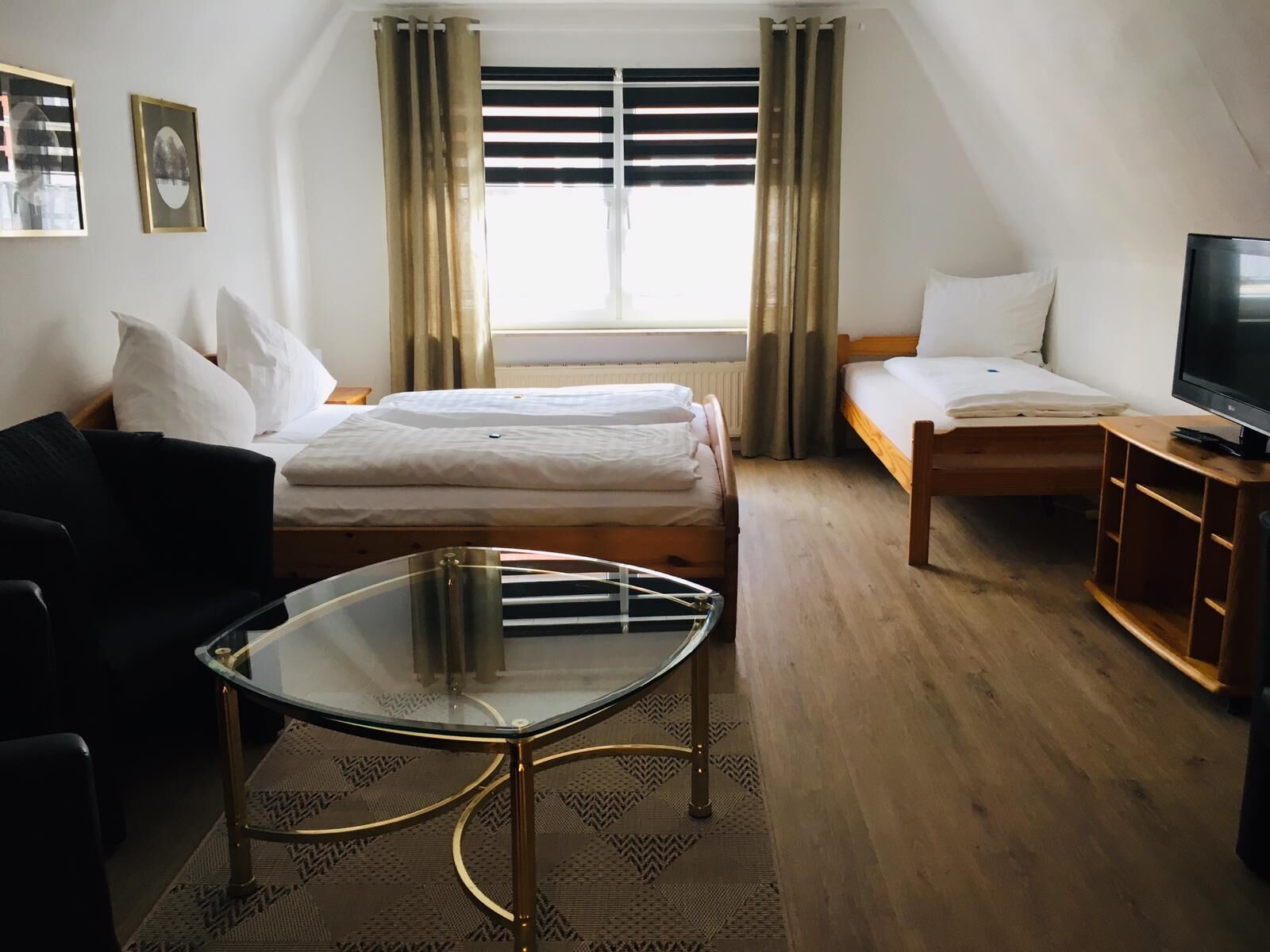 Triple Room | Desk, blackout drapes, soundproofing, iron/ironing board