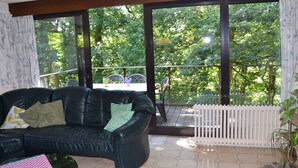 Duplex, 2 Bedrooms | Balcony view - Des Jardins De La Fontaine Qui Bout (Charleroi)