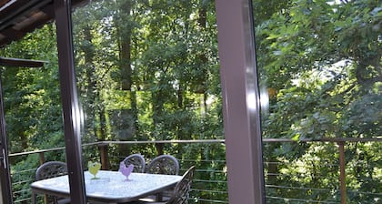 Des Jardins De La Fontaine Qui Bout