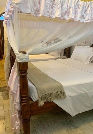 Phòng dành cho gia đình, 2 phòng ngủ | Bàn, bàn ủi/dụng cụ ủi quần áo, truy cập Internet không dây miễn phí