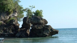 Pantai berhampiran 