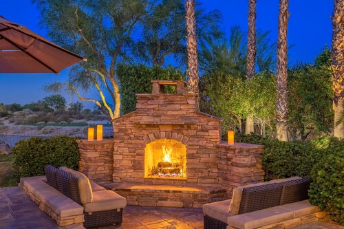 Stunning PGA West Home with Privacy and Lake Views on Greg Norman Course