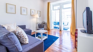 Unclassified image, 5 of 41, button - CHARM AND COMFORT (Lisbon)