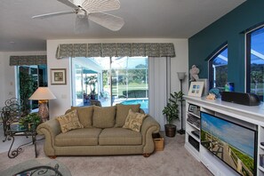 Smart TV, DVD player, stereo, offices - Outstanding! Luxury pool home in beautiful Venice Palms (Venice)