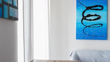 Habitación Confort, balcón (Pietre Grezze) | 5 dormitorios, wifi gratis, ropa de cama