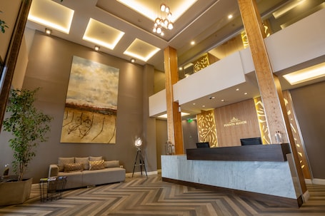 Saguão. Fuente Mayor Hotel Ciudad de Mendoza