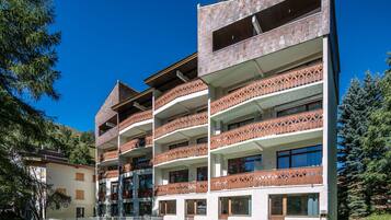 Mặt tiền nơi lưu trú