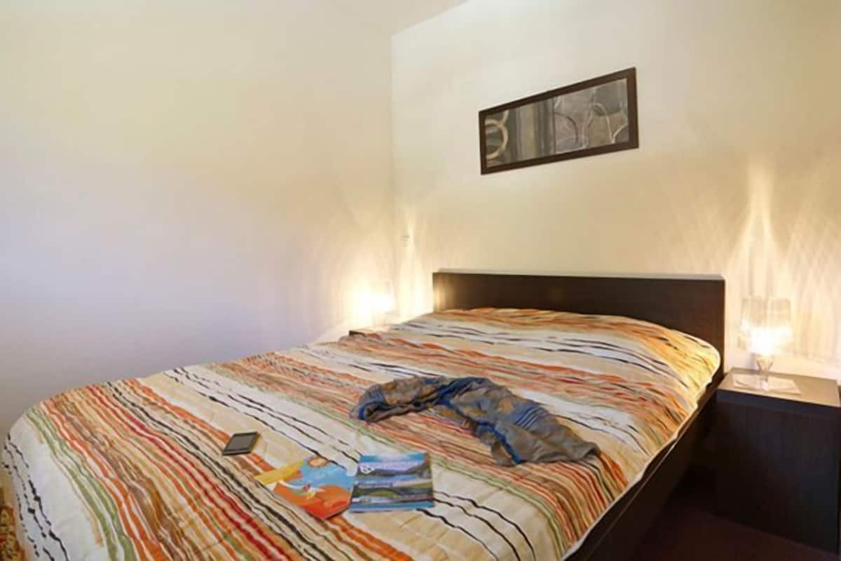 1 bedroom, cots/infant beds, free WiFi