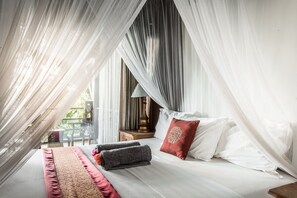 5 bedrooms, in-room safe, iron/ironing board, travel cot