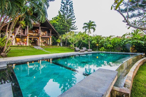 Outdoor pool - Puri Burung Villa, Canggu, Bali, Indonesia, close to the sea (Kuta Utara)