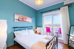 4 bedrooms, WiFi, bed sheets