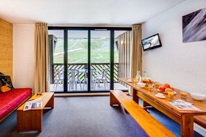 66-cm-Flachbildfernseher mit Digitalempfang, Fernseher