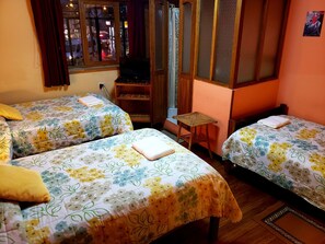 Triple Room, Private Bathroom | Desk, free WiFi, bed sheets - Hospedaje La Nuit (Cusco)