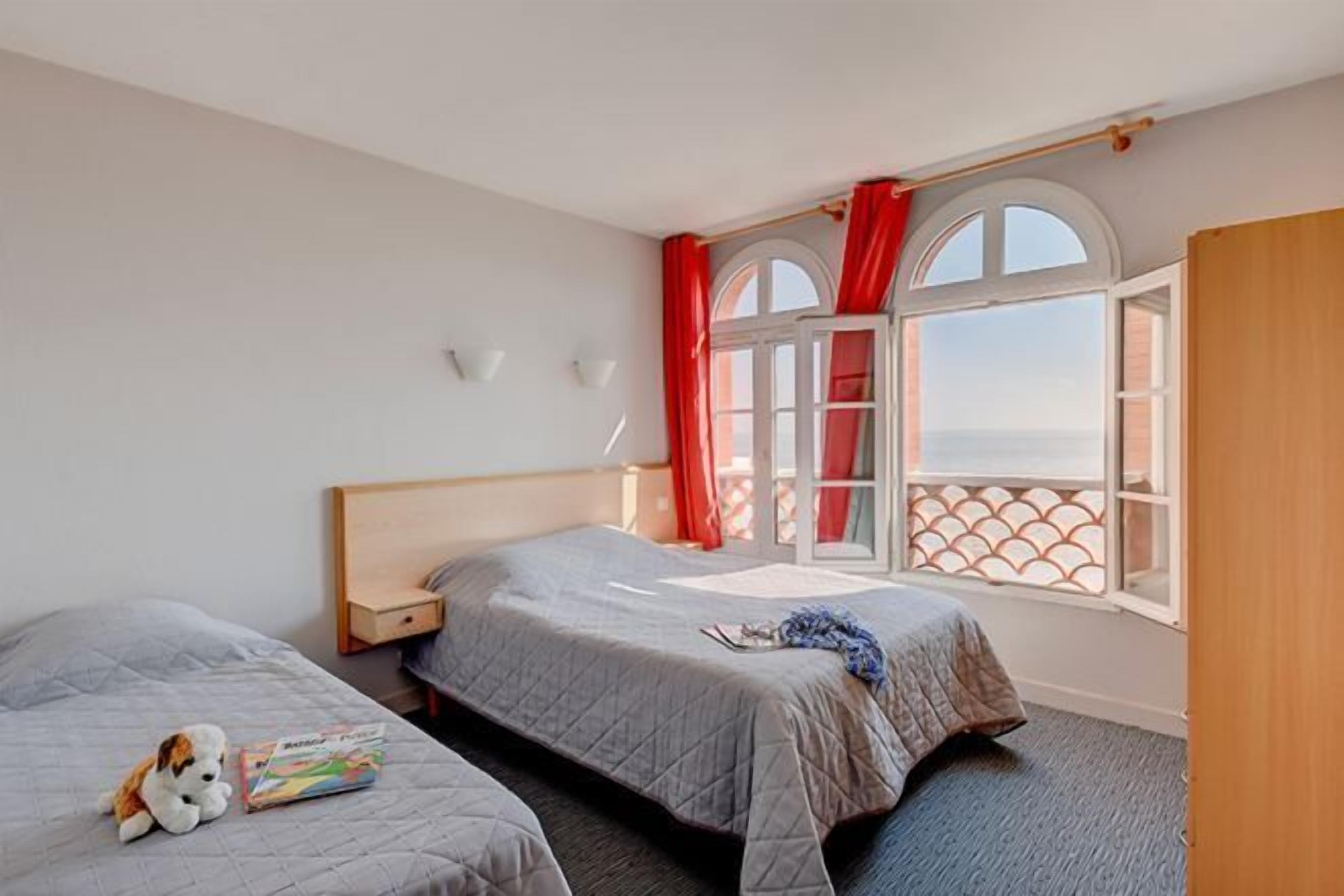 Cribs/infant beds, WiFi