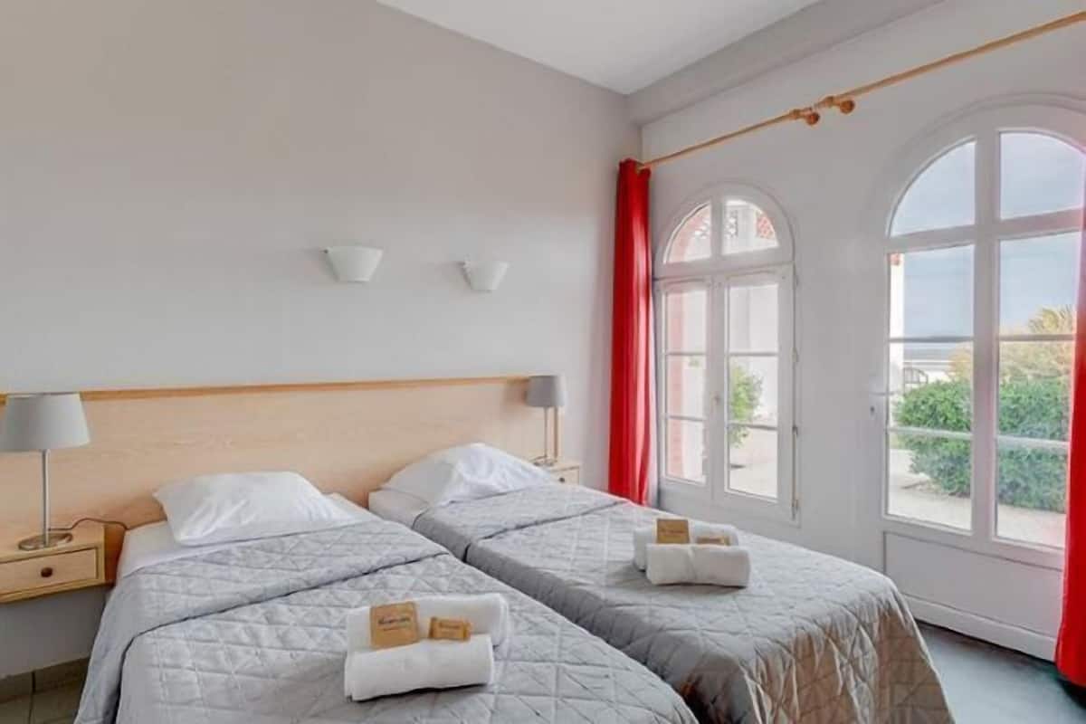 Cribs/infant beds, WiFi