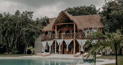 Seclusive & Relaxing villa in the jungle of Xpu-Ha by Happy Address