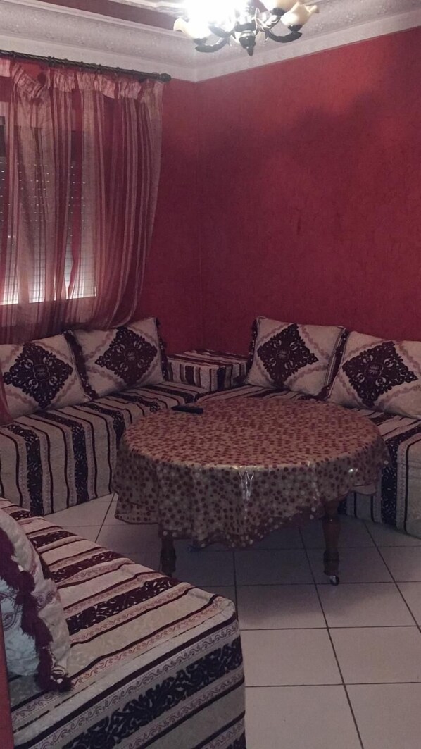Interior - Air-conditioned apartment without elevator with all comfort in town (Agadir)