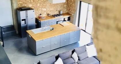 Grange des Bories 6 chambres Piscine 15m