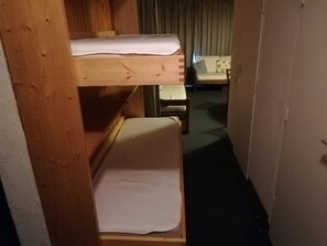 1 bedroom