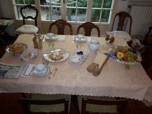 Desayuno a la carta incluido todos los días