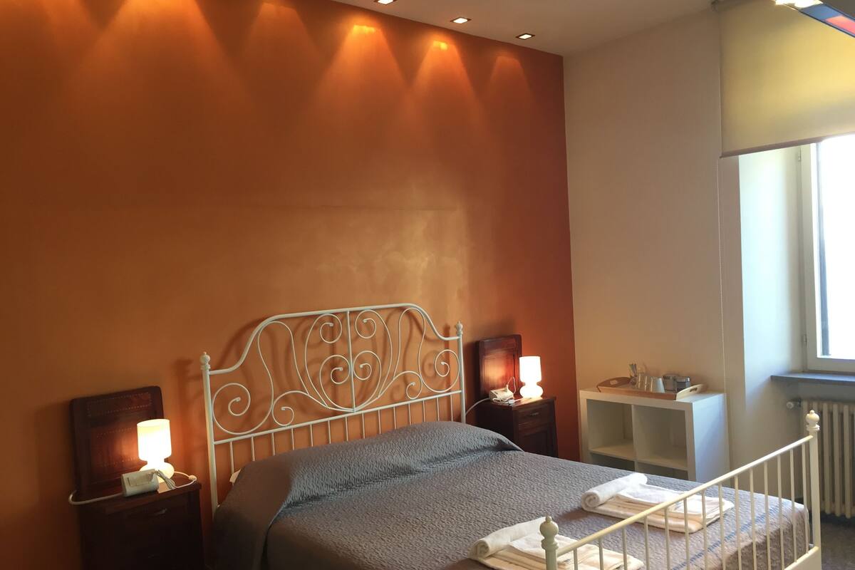 Triple Room, Multiple Beds, Non Smoking, Shared Bathroom | WiFi (free), bed sheets