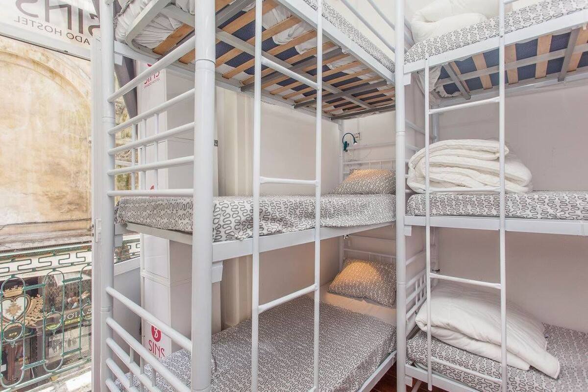 Free WiFi, bed sheets