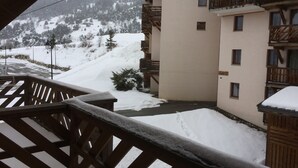 Property grounds - Residence *** Appt 4/6 people at the foot of the slopes with garage (Aussois)
