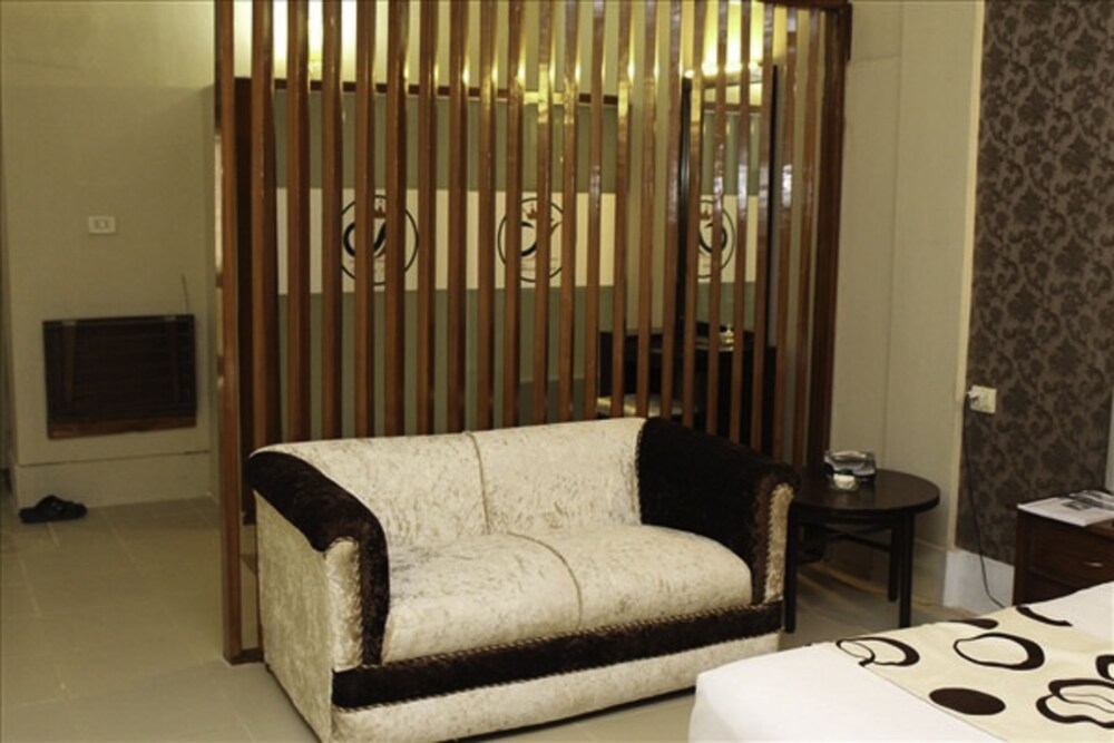 Hotel Sheza Inn multan by null