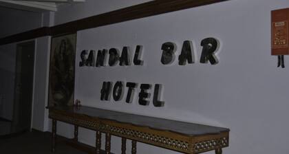 Sandal Bar Hotel