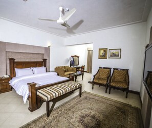 Free WiFi - Shelton House (Peshawar)