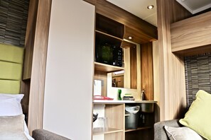 Private kitchenette - Loch Ness Monster Pods (Fort Augustus)