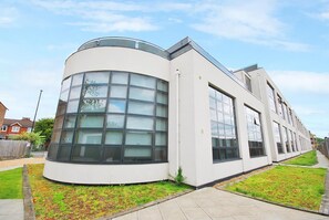 Exterior - Vida House (London)