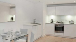 Apartment, 1 Bedroom, Non Smoking | Private kitchen - Vida House (London)