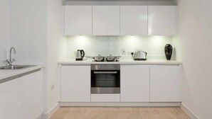 Apartment, 1 Bedroom, Non Smoking | Private kitchen - Vida House (London)