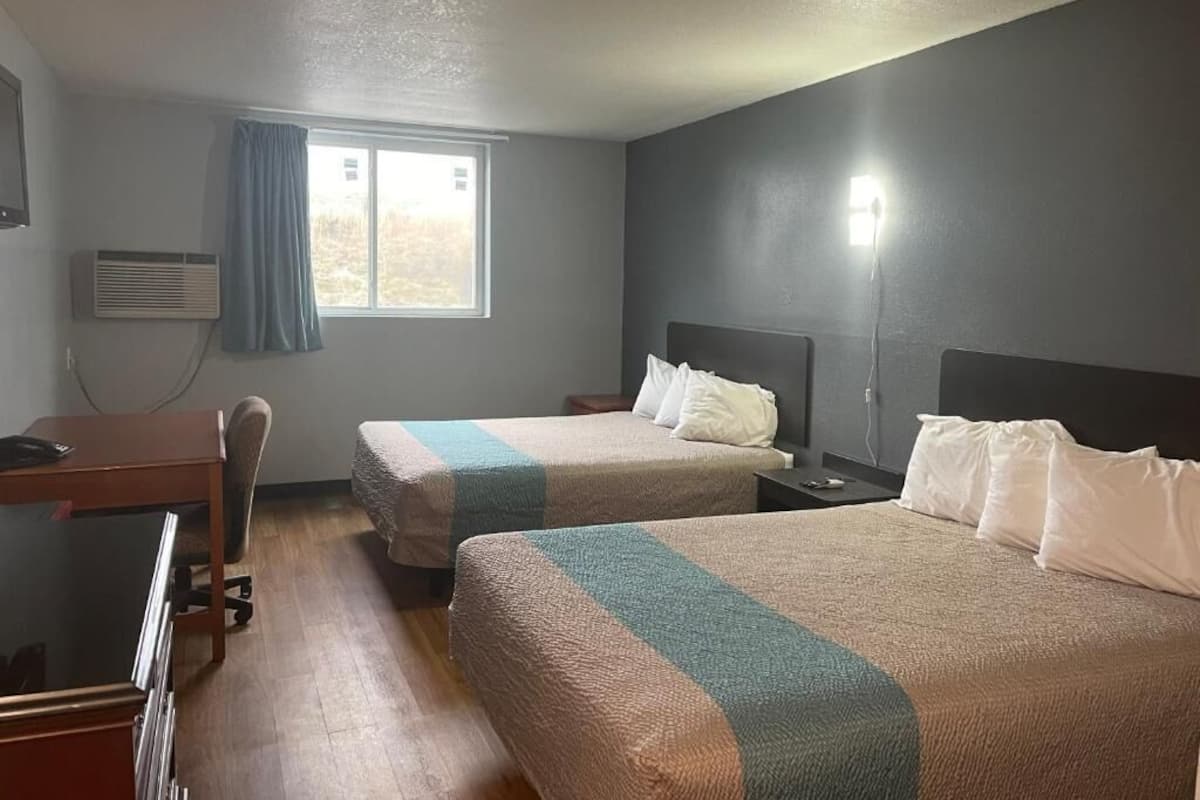 WiFi (free), bed sheets