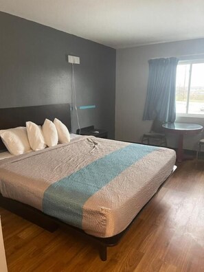 Free WiFi, bed sheets