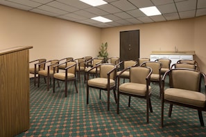 Meeting facility - Travelodge Inn and Suites Muscatine (Muscatine)