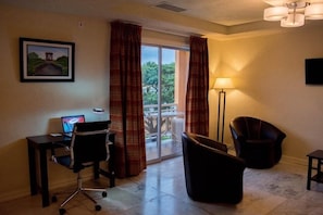 客房內保險箱、熨斗/熨衣板、免費無線上網、床單