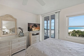 2 bedrooms, WiFi, bed sheets - Crystal Sands Tower Unit 509 - Beachfront (SARASOTA)