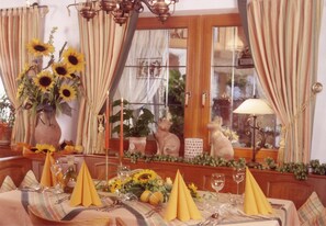 Restaurant - Hotel Vierjahreszeiten (Breitenguessbach)