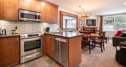 Free parking | Hot tub | Steps to Blackcomb