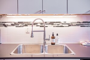 Fridge, microwave, oven, stovetop - Family friendly | Walk to Blackcomb | Hot tub (Whistler)